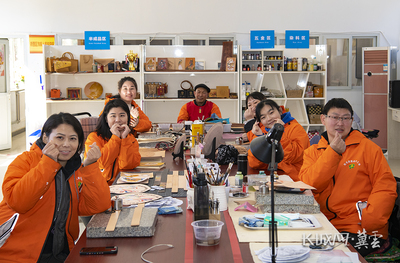 长城播报 直通冬残奥丨同心冬残奥 巧手绘未来 麦秸画